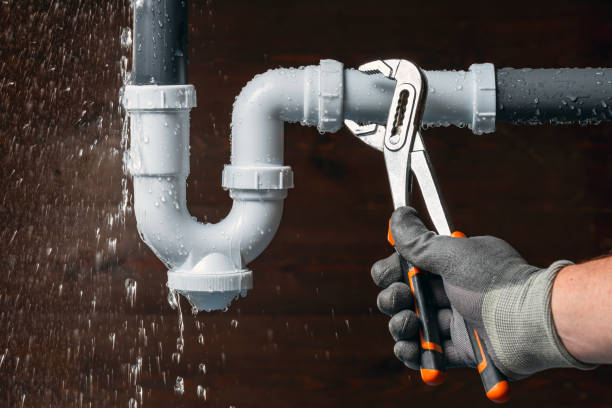 Professional Leak Detection technician working in Sharpsville, IN